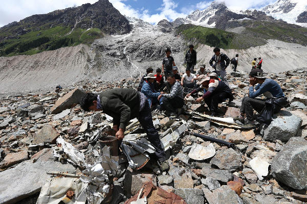 Un musée collecte les débris d'un avion de l'armée américaine qui s'est écrasé au Tibet pendant la Seconde Guerre mondiale