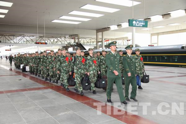 Le premier lot de recrues du Corps forestier de police armée du Tibet de 2016 est arrivé à Lhassa