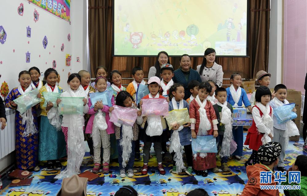 Le Tibet organise des activités de lecture pour enfants