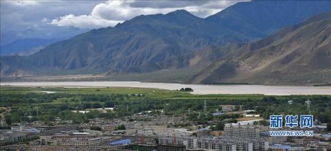 La qualité de l'eau du bassin de la rivière Yarlung Zangbo est bonne