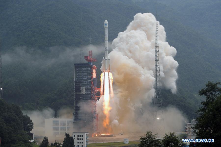 La Chine lance deux nouveaux satellites de navigation Beidou.jpg