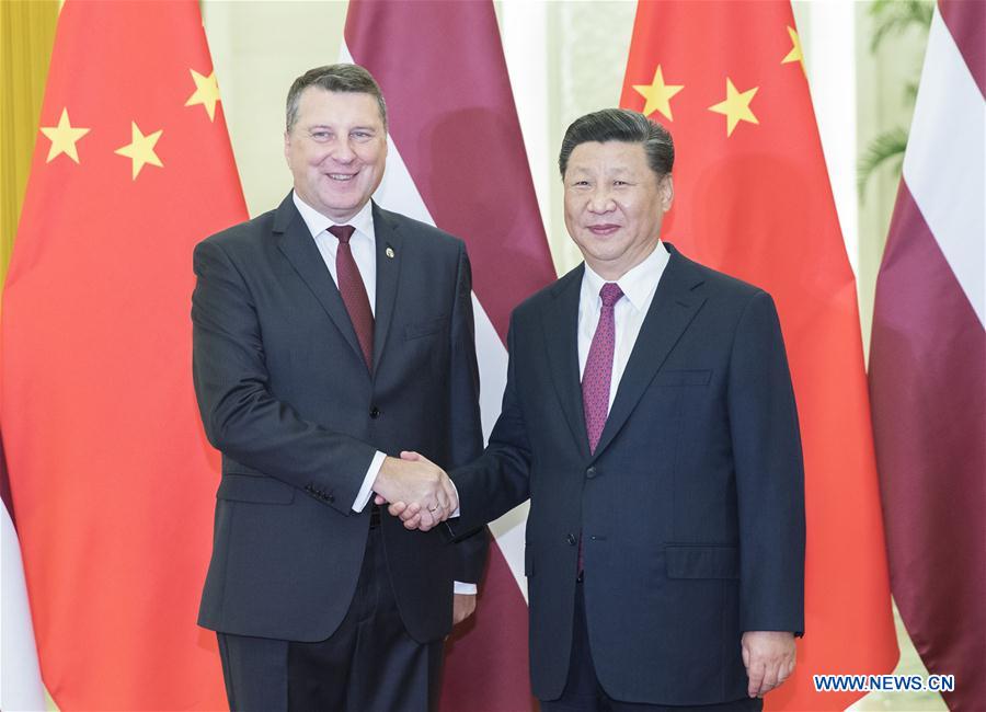 Xi Jinping rencontre le président letton.jpg