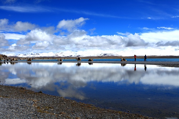 Le lac Namtso construit une zone touristique de premier plan