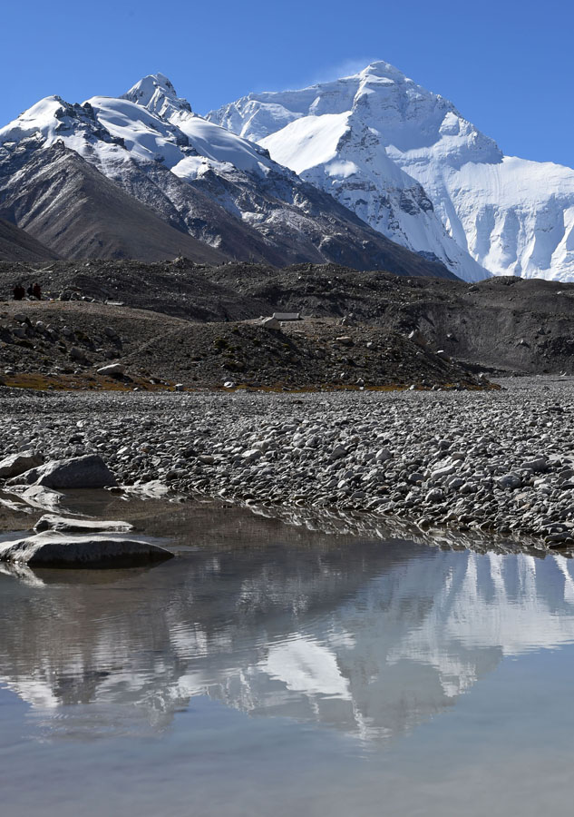 Le majestueux mont Qomolangma