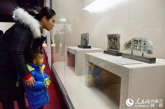 58 statues du Bouddha exposées en Mongolie intérieure