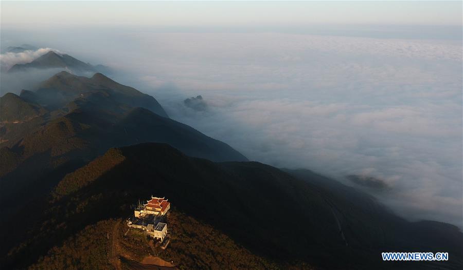 Une mer de nuages dans le sud-ouest de la Chine